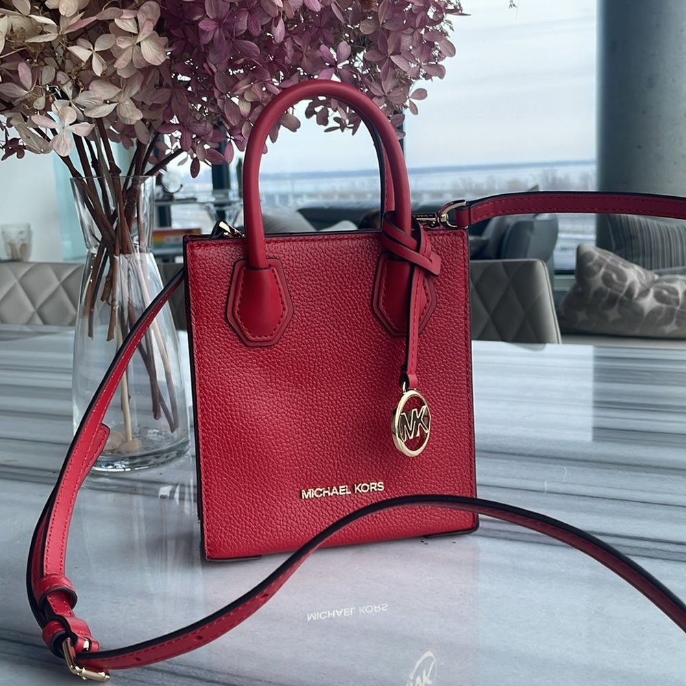 Authentic Michael Kors: BEAUTIFUL RED leather bag mini crossbody bag